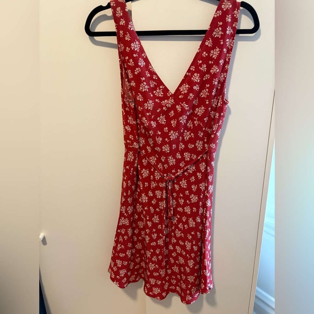 Realisation Par Red Floral V-Neck Mini Dress - Picture 2 of 3